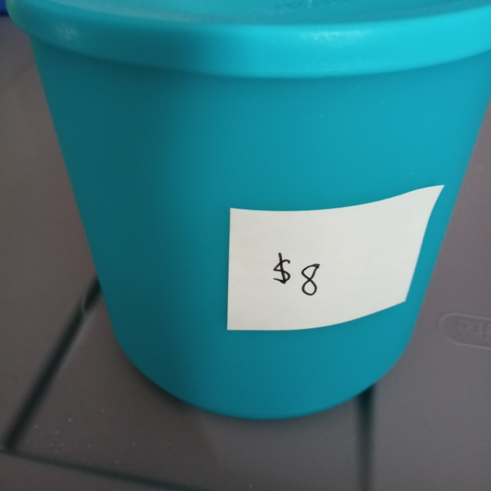Tupperware - Picture 2 of 16